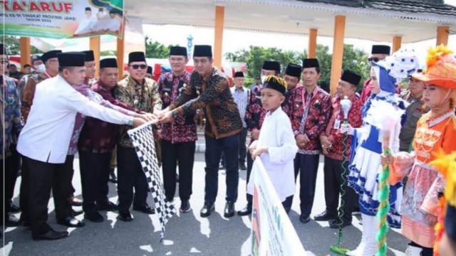 IMG-20221031-WA0018 Pemerintah Provinsi Jambi dan jajaran melepas Pawai Ta'aruf MTQ ke-51 tingkat Provinsi Jambi di Kota Sungai Penuh. Foto: Ist