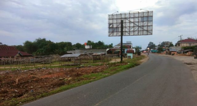 Pembukaan lahan untuk jalan batubara di samping Pasar Rebo Durian Luncuk. Foto: Ist