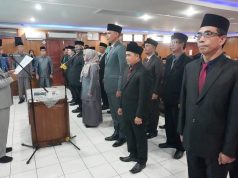 Lantik 30 Pejabat Pemkab Tanjab Barat, Bupati Anwar Sadat Tekankan Integritas